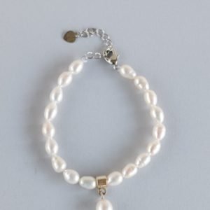 Elegant Faux Pearl Bracelet