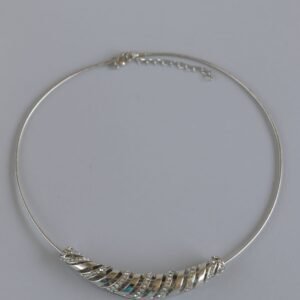 Silver Choker Necklace With a Swirl Pendant