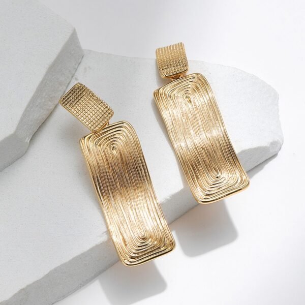 Dangling Rectangular Pendant Earrings