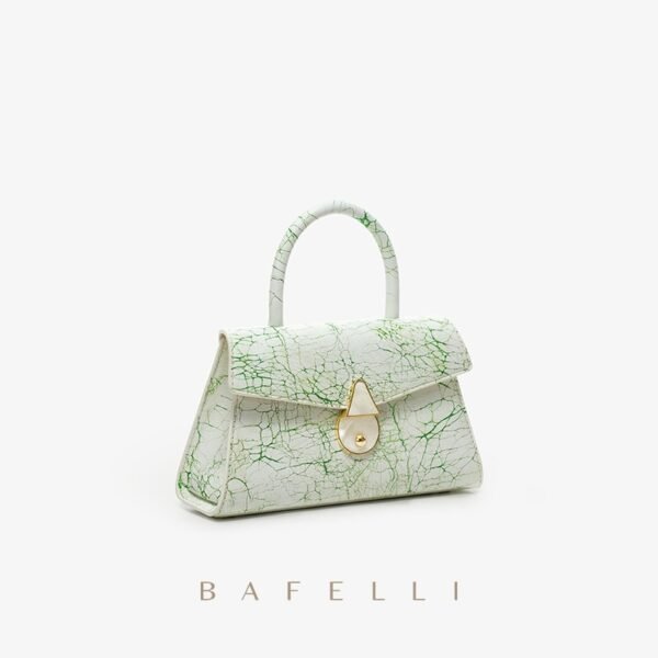 Bafelli Trapezoid-shaped Shoulder Bag green Front view